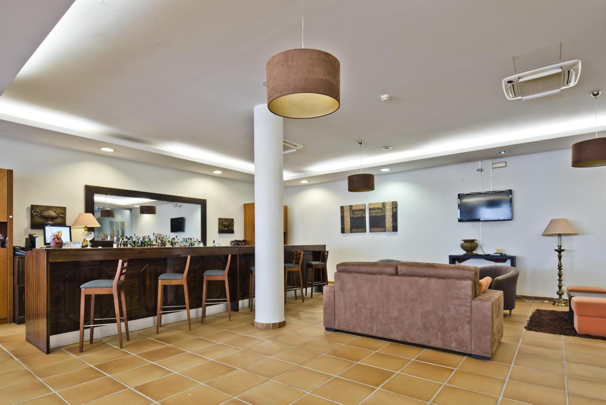 Lam Hotel Estarreja Exterior photo
